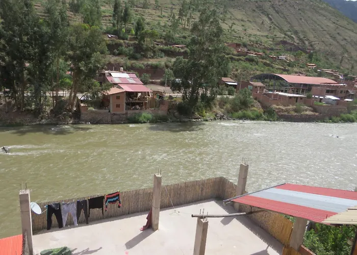 Coca Runa Wasi & Backpacker's Pisac